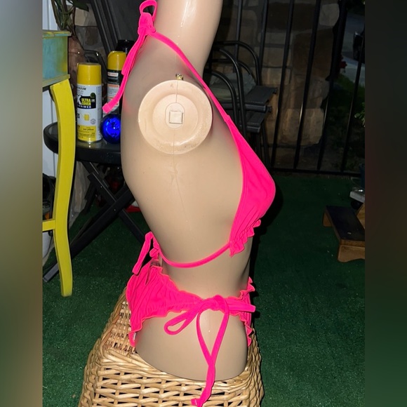 String Bikini 👙 - Picture 2 of 11